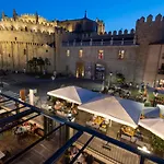 Maison d'hôtes Restaurante Puerta Del Alcazar 3*