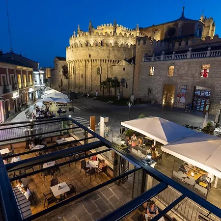 Guest house Restaurante Puerta Del Alcazar 2*
