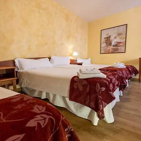 Restaurante Puerta Del Alcazar Vendégház