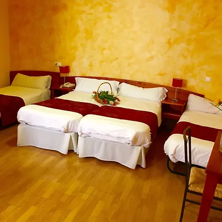 Vendégház Restaurante Puerta Del Alcazar Ávila