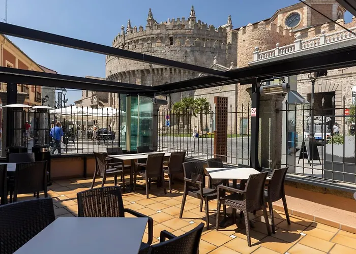 Restaurante Puerta Del Alcazar 게스트하우스 Ávila