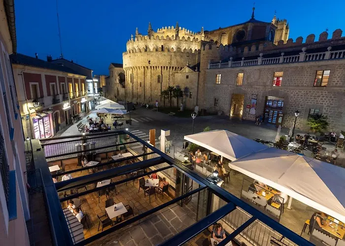 게스트하우스 Restaurante Puerta Del Alcazar 3*