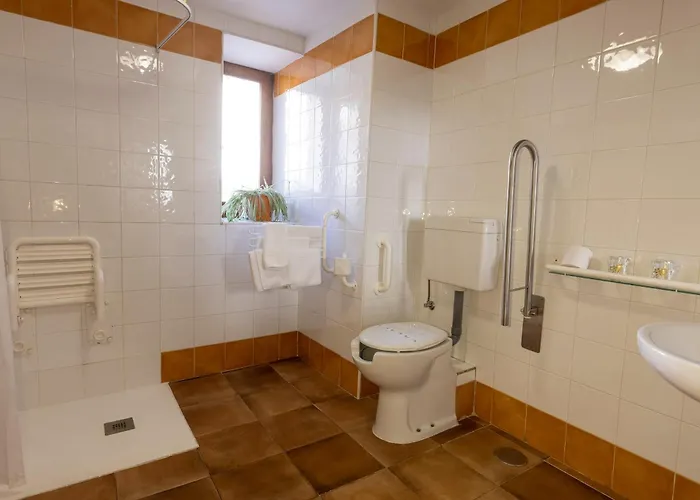 阿卡萨之门旅馆及餐厅 招待所 3*