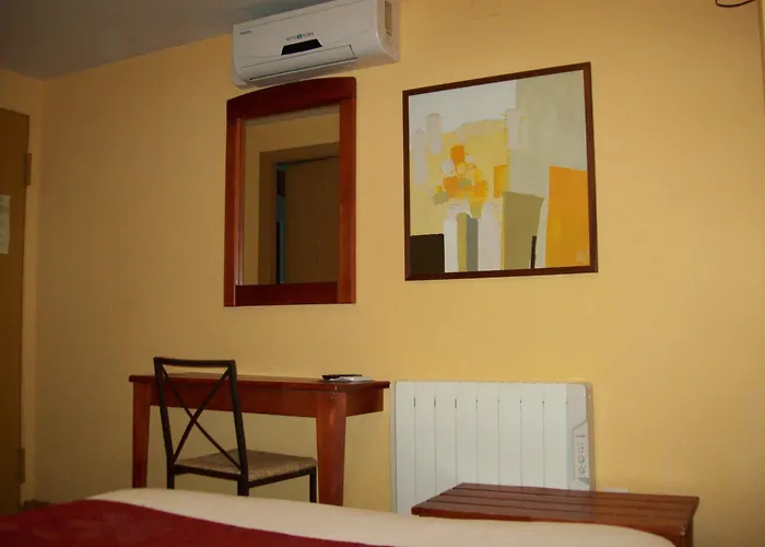 بيت ضيافة Restaurante Puerta Del Alcazar 3*