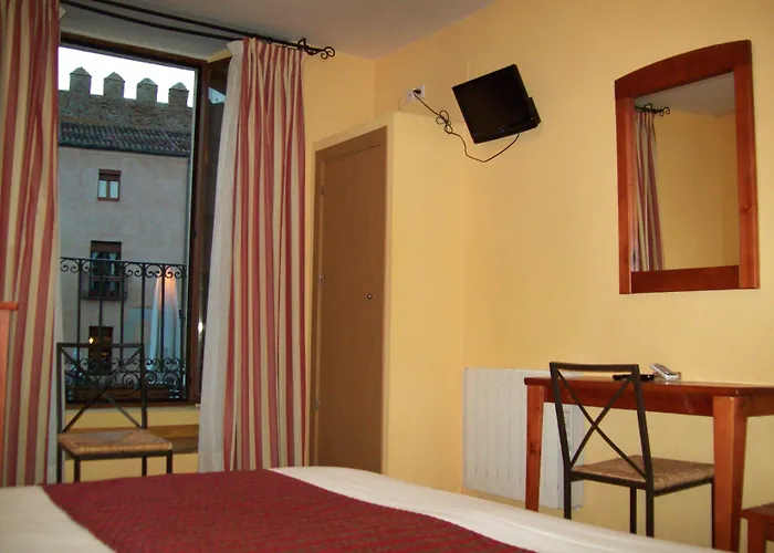 阿卡萨之门旅馆及餐厅 招待所 3*