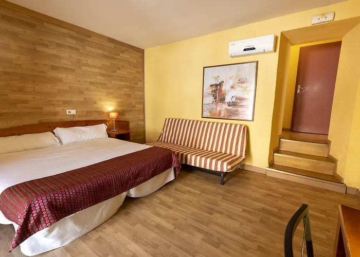 Restaurante Puerta Del Alcazar بيت ضيافة Ávila