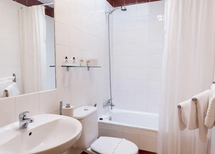 阿卡萨之门旅馆及餐厅 3*